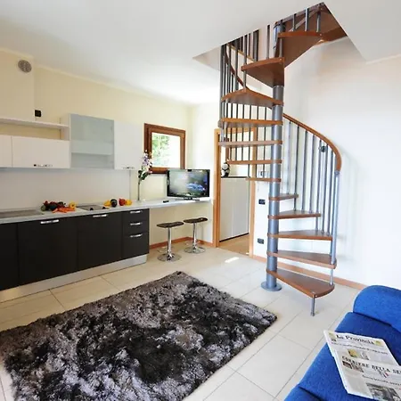Sleeps 8 Pool